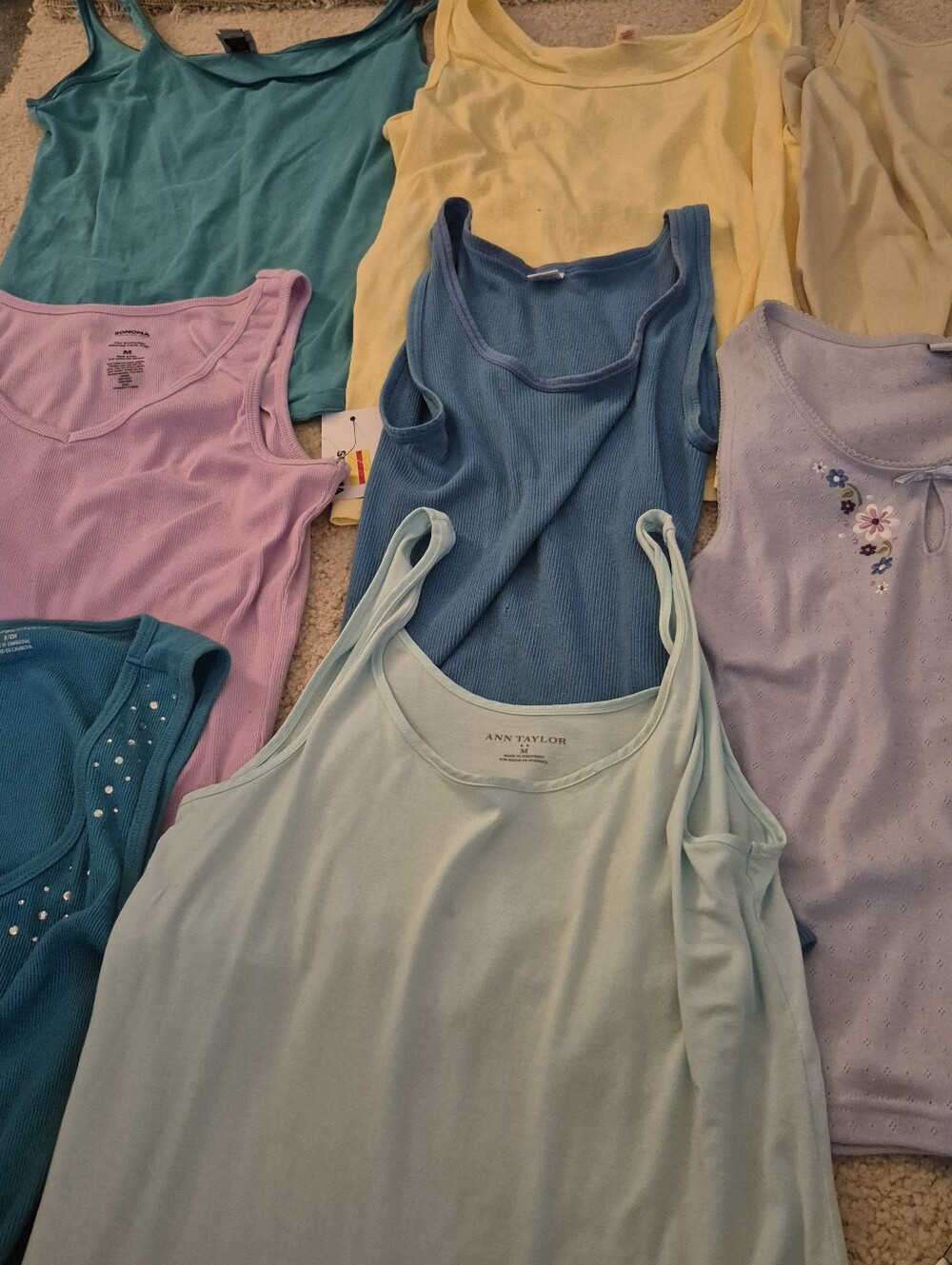 8 Women's Tank Tops 5 size Med 3 Sm Most Unworn Quality Brands 8 For Only $14